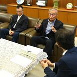 足利市筑波地区の小中学校存続を　市教委の学校再編案巡り、住民が署名提出