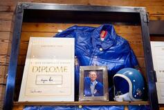 英雄の名冠したそり会場