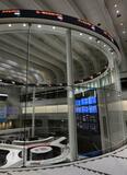 東証続伸、終値は７万０４７４円