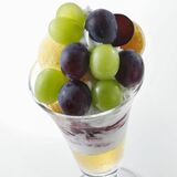 ぶどうデザートの販売を開始　フライングガーデン