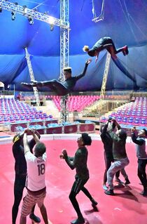 ポップサーカス 再開に向け練習に熱