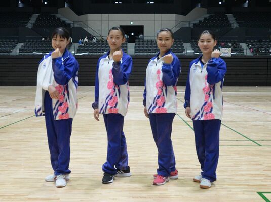 体操女子団体優勝の宇短大付