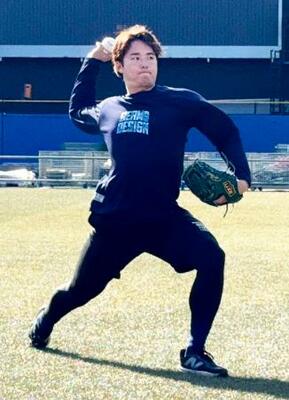 練習を公開したロッテの横山=ZOZOマリン