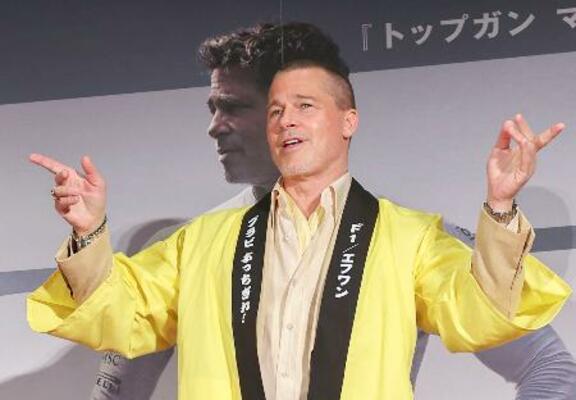 　舞台あいさつに登場したブラッド・ピット＝２５日、東京都千代田区