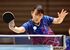 卓球女子団体　栃木東－鹿沼東決勝　シングルス戦で栃木東・宇賀神がバックで強打＝日環アリーナ栃木、田中勝撮影