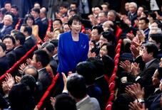 自民総裁に高市氏、女性初首相へ