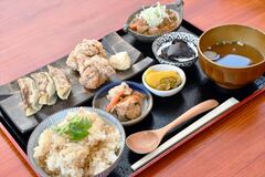 【食べた？】主役級おかず勢ぞろい　小町セット　もももの煮太郎（大田原）
