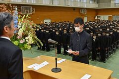 栃木県立高など入学式　創立100年の宇工高、マスク姿で入場【動画】