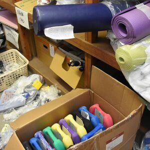 国体会場で見つかった落とし物600点　思わぬ「レガシー」に署員困惑