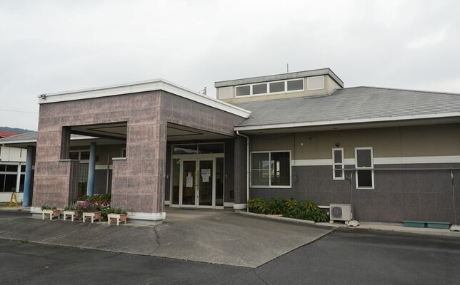 本年度末で利用停止の方針が示された西方ふれあいプラザ