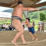 お相撲さんに勝った！　足利で力士ふれあいフェスタ　元横綱ら公開稽古