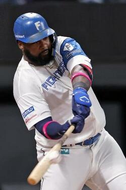 日本ハム、２連勝で突破