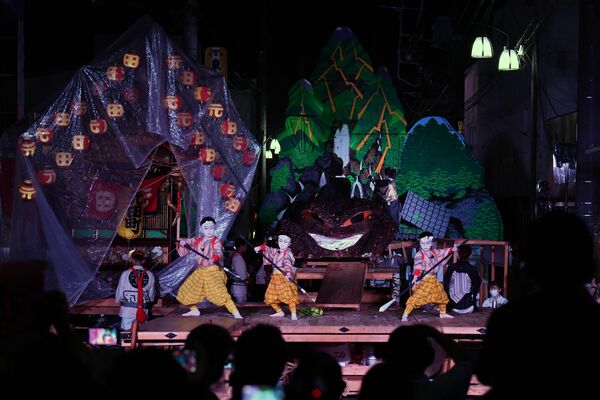 山あげ祭の前夜祭＝７月21日