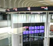 東証、午前終値４万５３００円