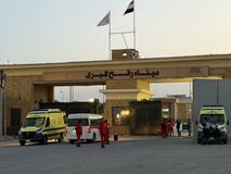 ガザ、ラファ検問所を再開