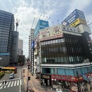 JR宇都宮駅西口の人気餃子店が閉店へ　再開発で景色が一変？　店舗移転先、“あの石像…