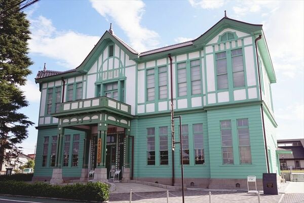 旧栃木町役場を改修した文学館
