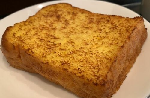 フレンチトーストは効果絶大。ただしとても厚いので、いくつかに分けて冷凍保存し、少しずつ食べるようにしています