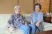 硫黄島出身の渡部さん（右）と原さん。戦後に那須町で出会い、仲を深めてきた＝７月、那須町高久乙