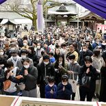 初詣客にぎわう宇都宮二荒山神社　２日は７万人　コロナ５類移行後初の新年