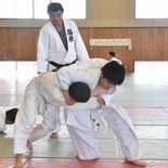 那須塩原市内で初の休日部活動「地域移行」　厚崎中柔道部員らが連盟指導員…