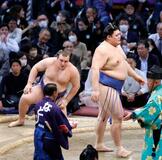 大の里、豊昇龍は2敗守り首位