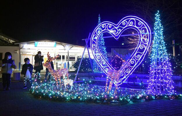 色とりどりのＬＥＤで彩られた会場