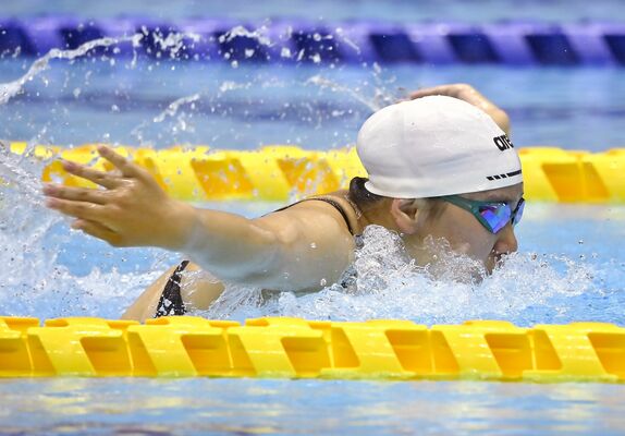 競泳女子１００メートルバタフライ決勝　１分０秒59の大会新記録で連覇した佐野日大の後藤＝日環アリーナ栃木屋内水泳場