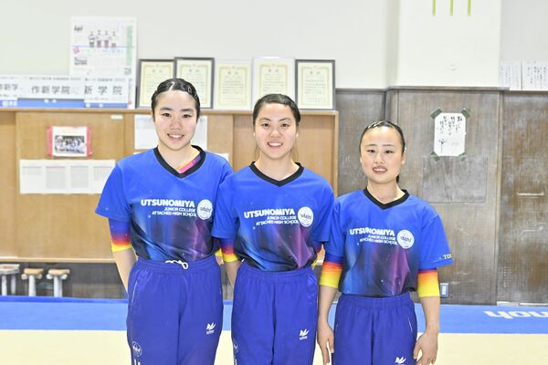 体操女子団体優勝の宇短大付