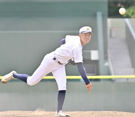 13奪三振で完封した作新・鈴木＝エイジェック、大和田美黎撮影