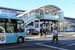車両と歩行者の動線交錯を解消するためペデストリアンデッキが新設される小山駅東口の中央自由通路「さくら道」（右上）