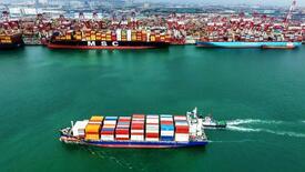 中国、米国船に特別手数料