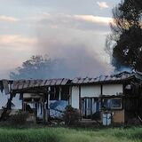 那須塩原の住宅火災、母屋を全焼か　住民がけが