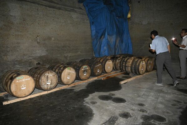 地下20メートルの大谷石採掘場跡地に眠るウイスキー樽=宇都宮市