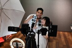 「セルフ写真館」県内でじわりと広がり　低価格、プロ機材で自撮り　カメラ…