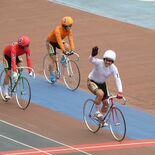 レジェンド神山、引退レース１着で花道飾る　宇都宮競輪場で神山雄一郎カッ…