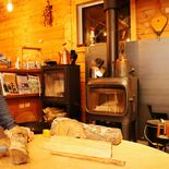 長野県でも人気の「まきストーブ」　近所から出る臭いがつらい　自治体に苦…