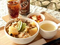 【推しの逸品】コラーゲンがたっぷり　ぶっかけ飯　ぴぃちゃん’ｓファーム（宇都宮）