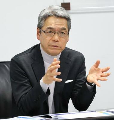 　インタビューに応じるふくおかフィナンシャルグループの五島久社長
