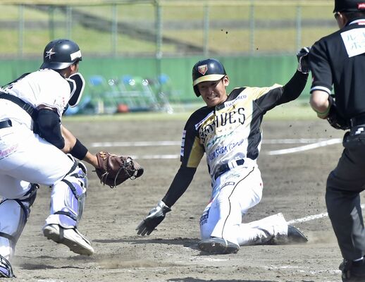 今季10打席連続出塁を記録するなど１番打者として活躍する栃木ＧＢの尾田＝５月３日、ヤオハンいちごパーク