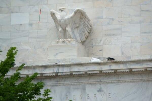 米FRBの建物=6月8日、ワシントン(ゲッティ=共同)