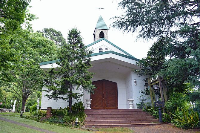 大断面構造の建築法の「チャペル セントローレンス教会」