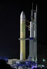 Ｈ３ロケット、発射地点へ
