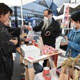 食、音楽、洋服でしもつかれ体感　栃木駅前で初のイベント　ブースやキッチンカー並ぶ