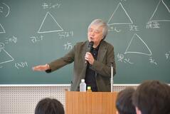 芥川賞作家 三田さん講演