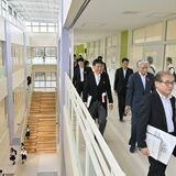 足利高校の新校舎が完成　吹き抜け構造の廊下、県内公立高校で最大の広さになったのは...