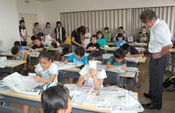 スクラップ方法学ぶ　下野市内の小中学生ら