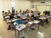 小山市桑公民館／新聞記者の苦労知る