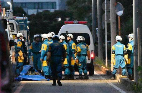 【詳報】栃木県足利市の住宅倒壊で2人死亡 新たに男性発見、身元確認へ