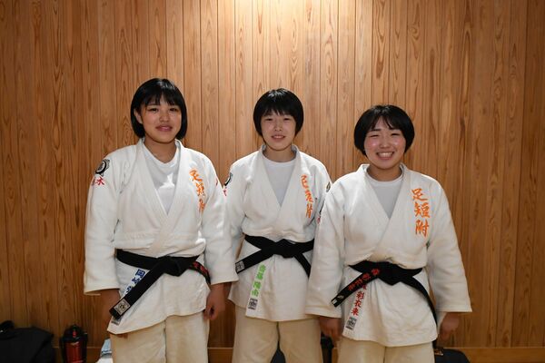 柔道女子団体優勝の足短大付